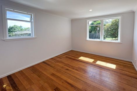 Photo of property in 27 Line Road, Glen Innes, Auckland, 1072