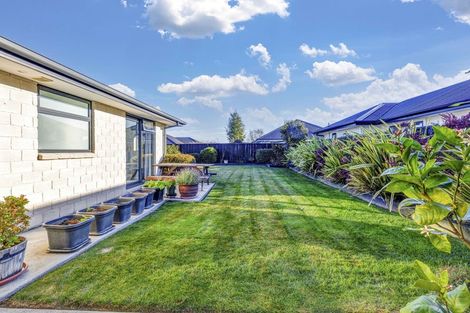 Photo of property in 6 Highgate Drive, Rangiora, 7400