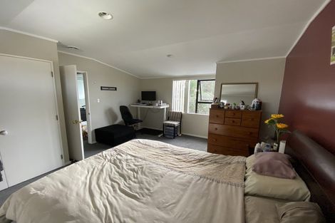 Photo of property in 1/4 Avalon Place, Glenfield, Auckland, 0629