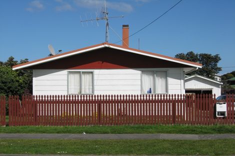 Photo of property in 11 Aotea Street, Castlecliff, Whanganui, 4501