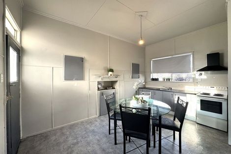 Photo of property in 21 Elderlee Street, Milton, 9220