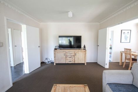 Photo of property in 2a Kurnell Drive, Botany Downs, Auckland, 2010