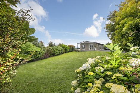 Photo of property in 15 Alf Access Road, Helensville, 0875