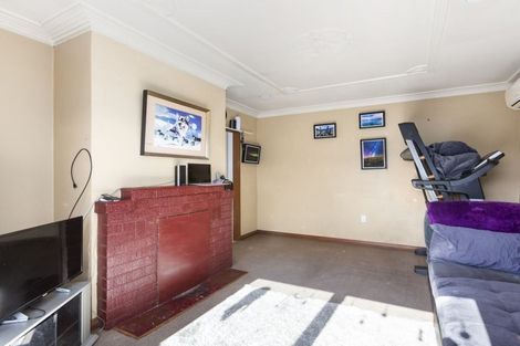 Photo of property in 12 Scotland Terrace, Green Island, Dunedin, 9018