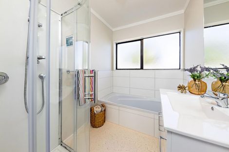 Photo of property in 104a Vine Street, Mangere East, Auckland, 2024