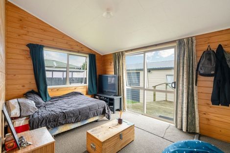 Photo of property in 79 Avenue Road, Foxton, 4814