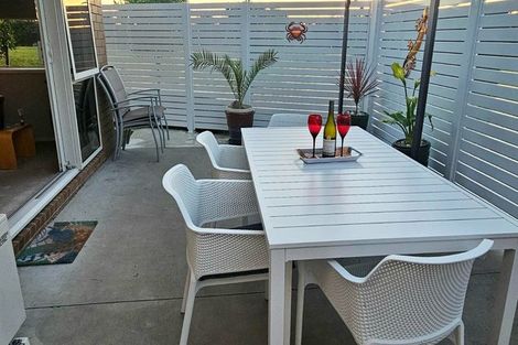 Photo of property in 2 Mutetai Road, Clarks Beach, 2122