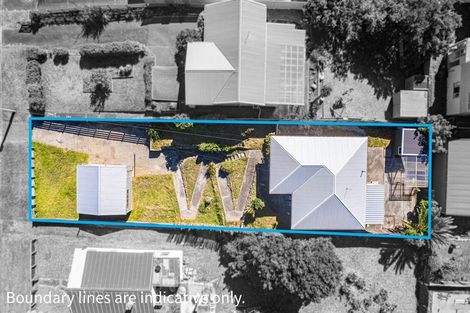 Photo of property in 12 Matai Street, Castlecliff, Whanganui, 4501