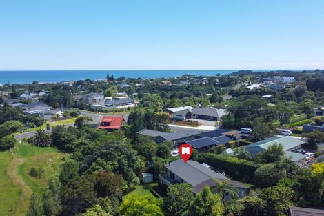 Photo of property in 108a Wairau Road, Oakura, 4314