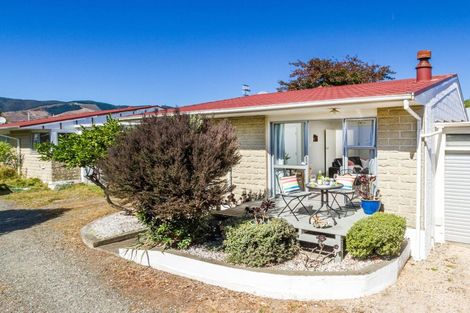 Photo of property in 2/11 Exeter Street, Stoke, Nelson, 7011