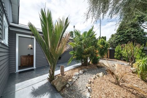 Photo of property in 27 Stirling Crescent, Hokowhitu, Palmerston North, 4410