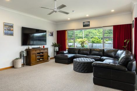 Photo of property in 36 Kent Street, Picton, 7220