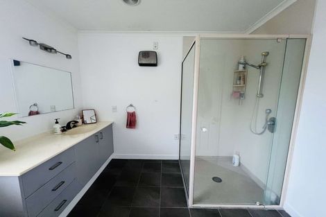 Photo of property in 30 Caroline Crescent, Highbury, Palmerston North, 4412