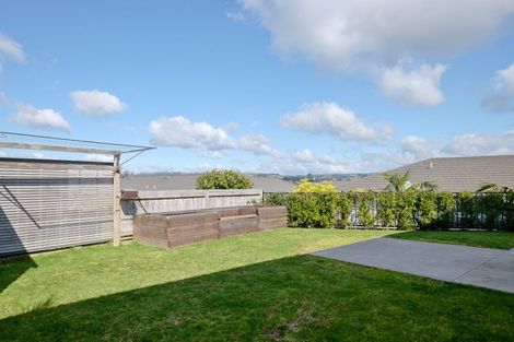 Photo of property in Waterview Estate, 44/4 Greystone Place, Omokoroa, 3114