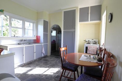 Photo of property in 28 Egmont Street, Patea, 4520