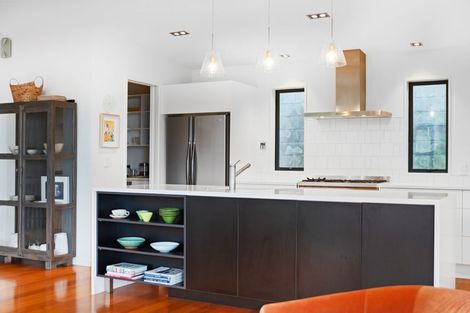 Photo of property in 16 Iles Lane, Cashmere, Christchurch, 8022