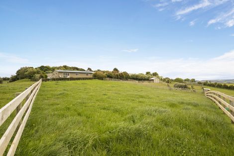 Photo of property in 15 Alf Access Road, Helensville, 0875