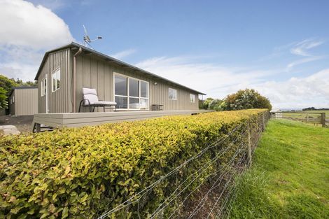 Photo of property in 15 Alf Access Road, Helensville, 0875