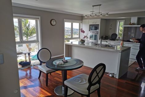 Photo of property in 67 San Valentino Drive, Henderson, Auckland, 0612