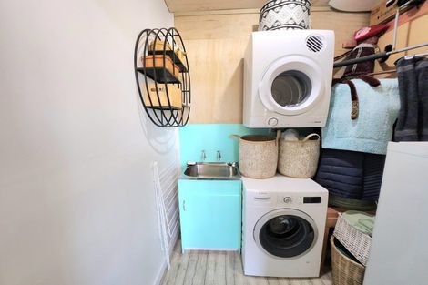 Photo of property in 65 Lincoln Street, Hampden, 9410