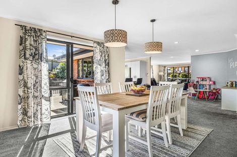 Photo of property in 12 Bella Villa Drive, Waiuku, 2123