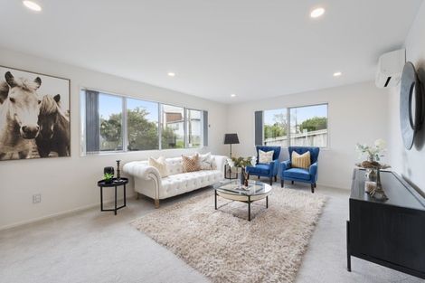 Photo of property in 25 View Road, Henderson, Auckland, 0612