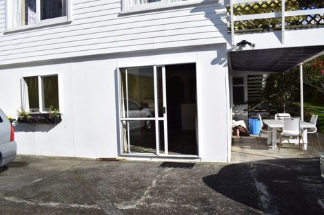 Photo of property in 1/666 East Coast Road, Pinehill, Auckland, 0630