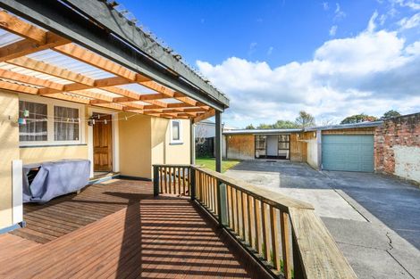 Photo of property in 17 Douglas Street, West End, Palmerston North, 4412