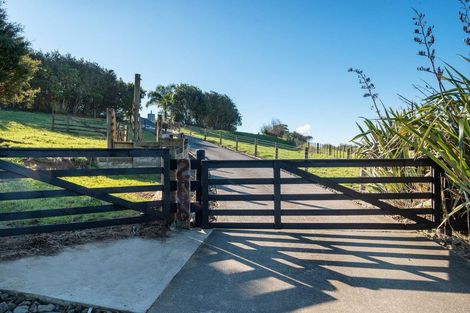 Photo of property in 288 Rimmer Road, Helensville, 0875