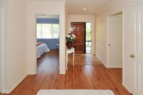 Photo of property in 5 Obelin Close, Albany, Auckland, 0632