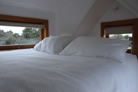 Photo of property in 10 Macrocarpa Lane, Carterton, 5713