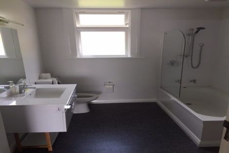 Photo of property in 18 Motu Street, Saint Clair, Dunedin, 9012