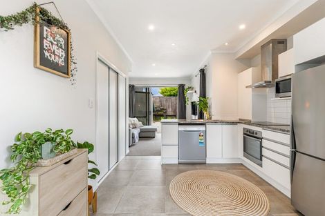 Photo of property in 41 Mapou Road, Hobsonville, Auckland, 0616