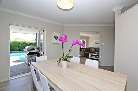 Photo of property in 17 Whiting Crescent, Greenmeadows, Napier, 4112