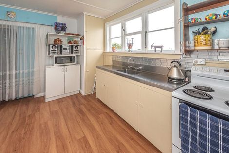 Photo of property in 26 Rangiora Street, Castlecliff, Whanganui, 4501