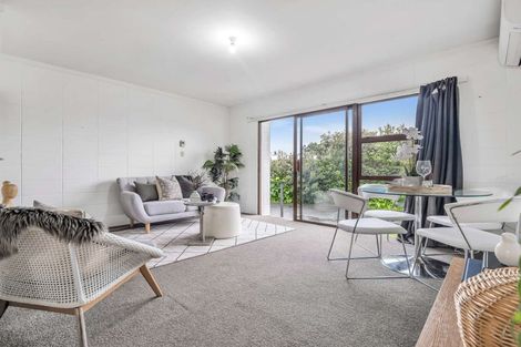 Photo of property in 2/32 Domain Street, Waiuku, 2123