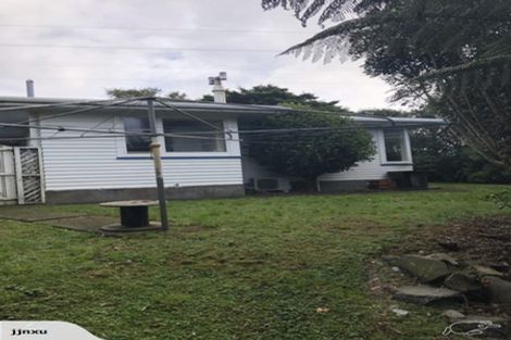 Photo of property in 26 Brooker Grove, Newlands, Wellington, 6037