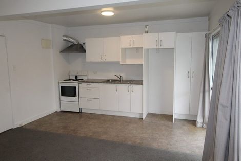 Photo of property in 25 Kamara Road, Glen Eden, Auckland, 0602