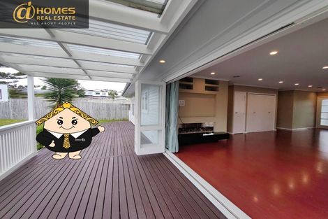 Photo of property in 13 Westall Road, New Lynn, Auckland, 0600