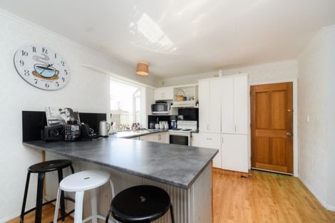 Photo of property in 6 Stephens Crescent, Highbury, Palmerston North, 4412