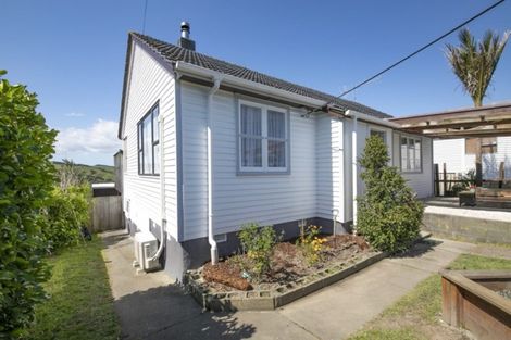 Photo of property in 86 Garfield Road, Helensville, 0800
