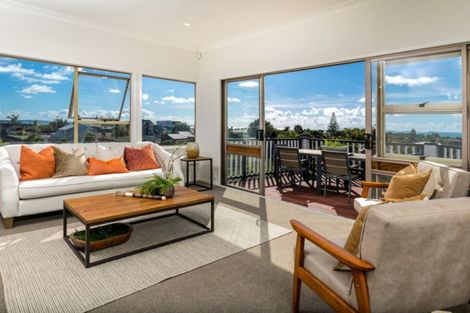 Photo of property in 44 Kowhai Road, Campbells Bay, Auckland, 0630