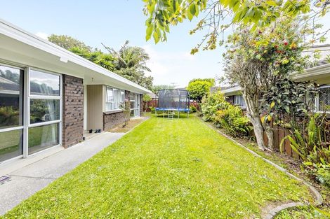 Photo of property in 2/8 Parera Place, Papatoetoe, Auckland, 2025