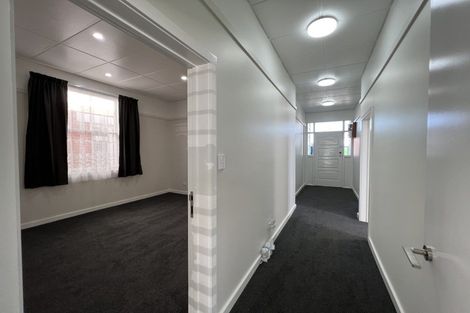 Photo of property in 27-29 Andrew Young Street, Palmerston North, 4410