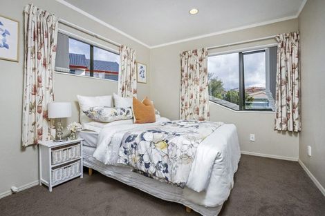 Photo of property in 5 Tornado Place, West Harbour, Auckland, 0618