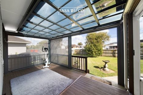 Photo of property in 29 Blake Road, Mangere East, Auckland, 2024