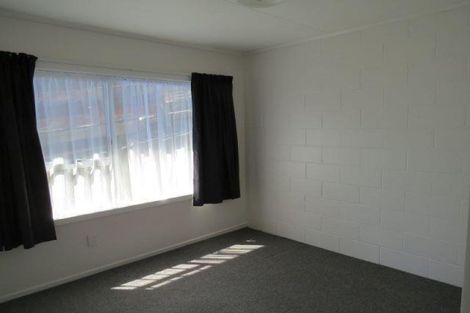 Photo of property in 39a Simons Street, Moturoa, New Plymouth, 4310