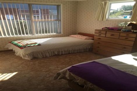 Photo of property in 13 Kowhai Street, Inglewood, 4330