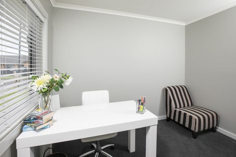 Photo of property in 13 Castleton Way, Flagstaff, Hamilton, 3210