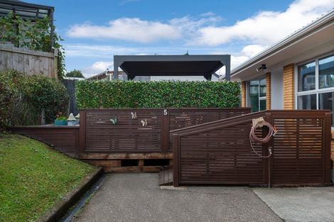 Photo of property in 5/9 Manuka Road, Bayview, Auckland, 0629